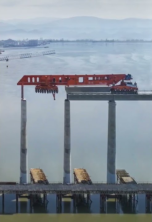 AmazingChina: Giant Bridge Building Machine (SLJ900)