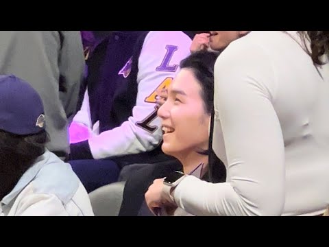 230112 BTS Yoongi Suga Reaction to Mic Drop Dance Lakers vs Mavericks NBA Basketball Game Fancam