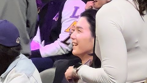 230112 BTS Yoongi Suga Reaction to Mic Drop Dance Lakers vs Mavericks NBA Basketball Game Fancam