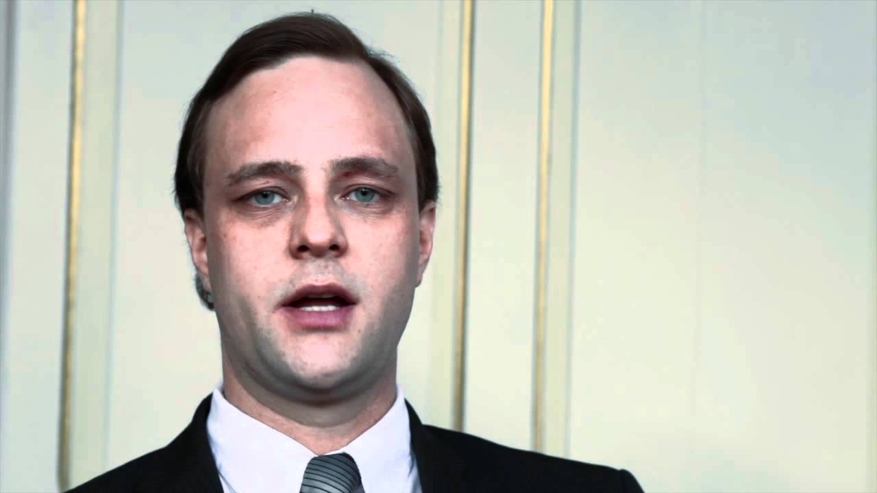 瑞士林克飯店與餐飲管理大學-Björn Heimgärtner分享 .mov