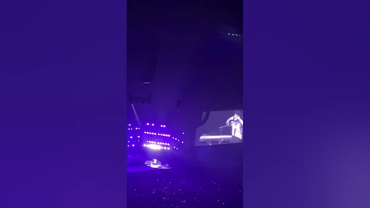 @brunomars Live in Philippine Arena - Leave the door open (Nahihiya Ako)