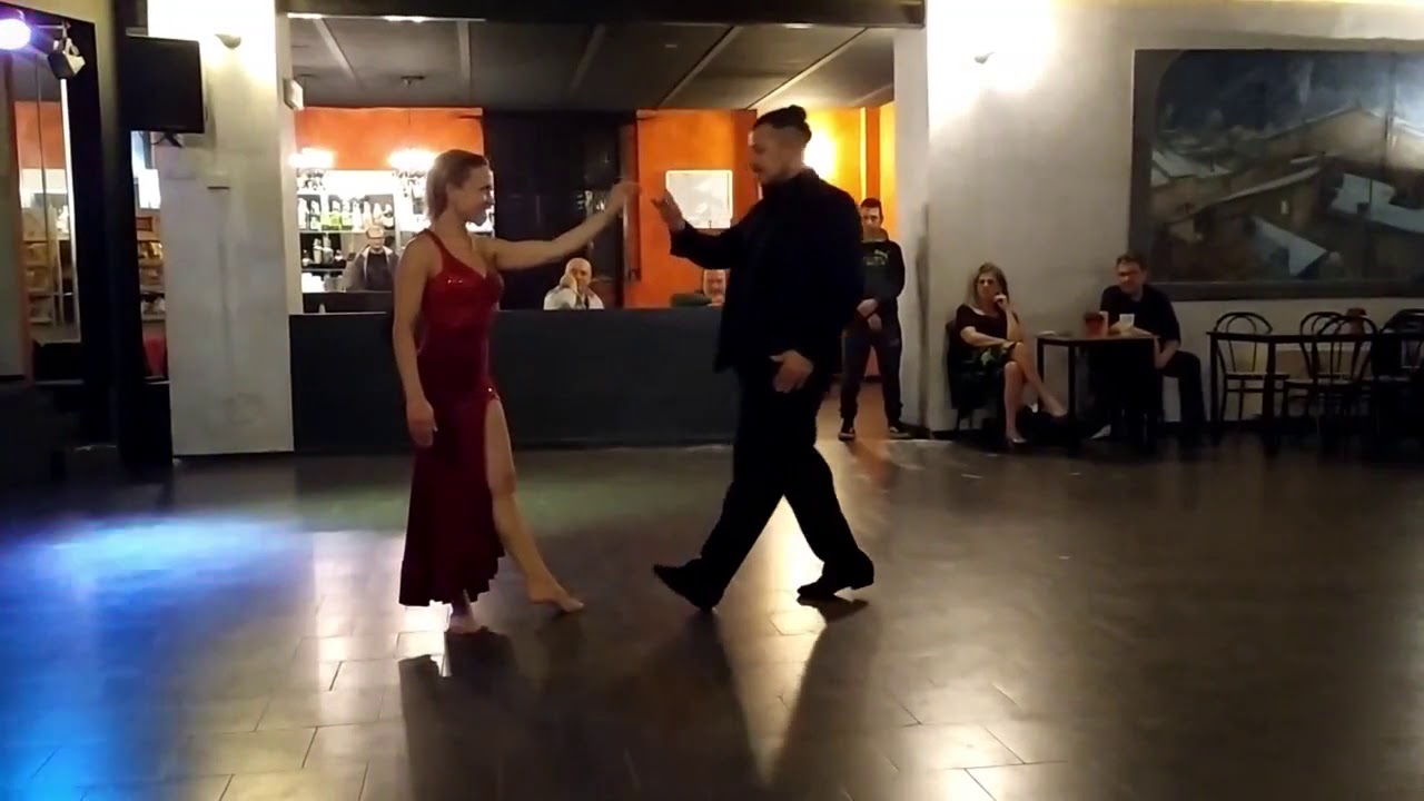 17 Maggio 2019   v4   Anibal Castro y Sofia Victoria Mira