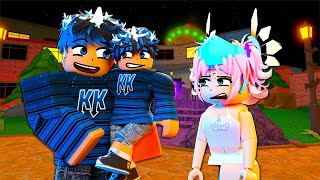 Download Lagu playing roblox with my LITTLE BROTHER... MP3