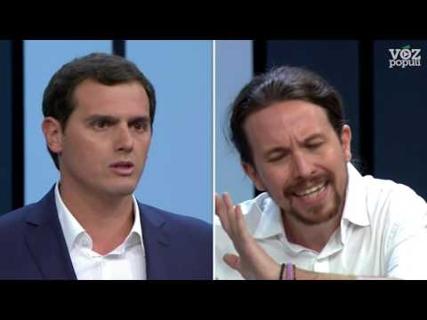 Iglesias se indigna por los ataques de Rivera a la financiación de Podemos