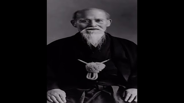 a foolish man complains of his torn pocket, while a wise man uses it to scratch his balls