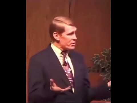 Kent Hovind DISMANTLES Evolution In 4 Minutes