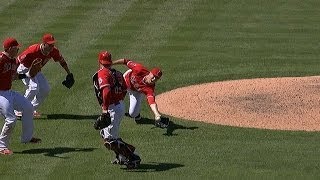 Morin dives to catch deflected popup