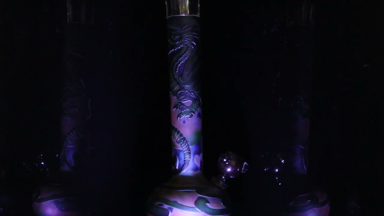 Relic - Dragon Bong in 4k - Unknown Maker or process to make it. 
