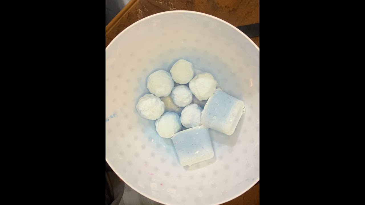 “Extremely Hard Baking Soda Block | Intense ASMR Crushing Sounds” @Chalkcrumbleasmr 