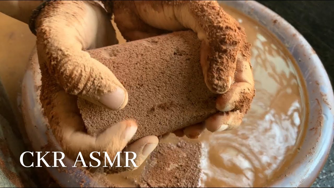 ASMR : soft red brick sand crumbles dry and 💦 water both, paste play,dusty play | ckrASMR