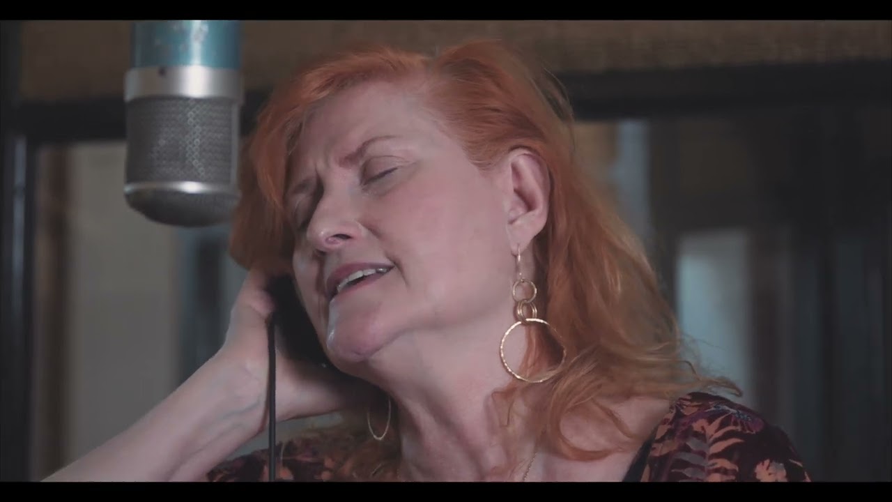 Brokeback Mountain @sohoplace | Eddi Reader sings 'Hale Strew River'