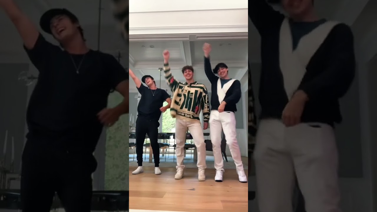 The Boys Dancing | soz