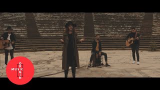 Video thumbnail of "Ana Florea - Sunt al Tau (Acoustic Session)"