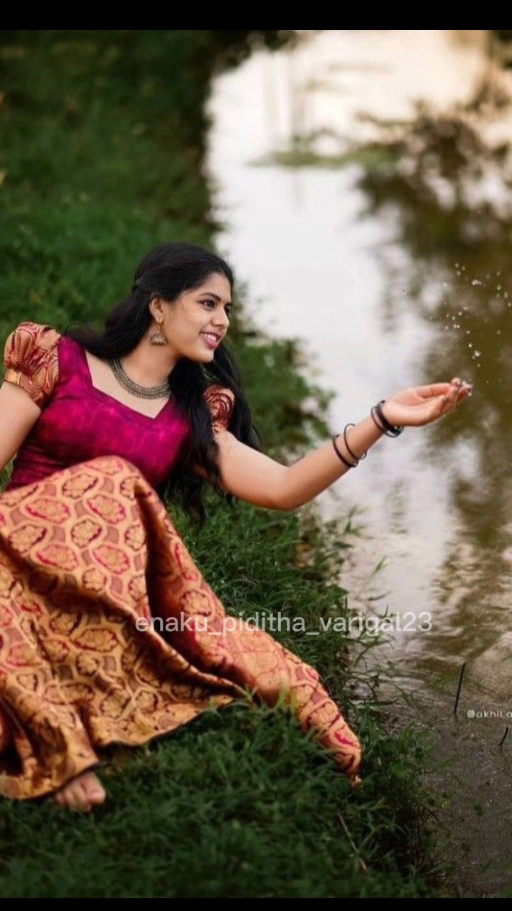 👸எங்க வீட்டு இளவரசி🏠 - ShareChat