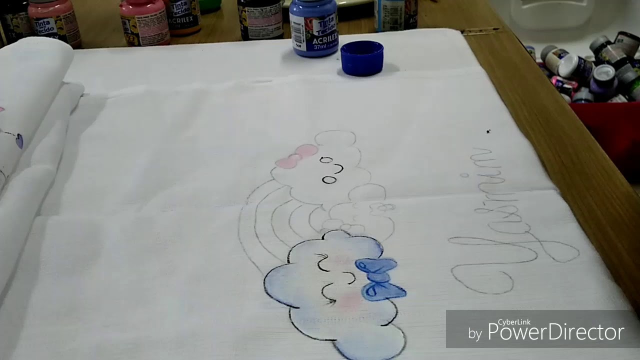 Como pintar nuvem de benção na fralda