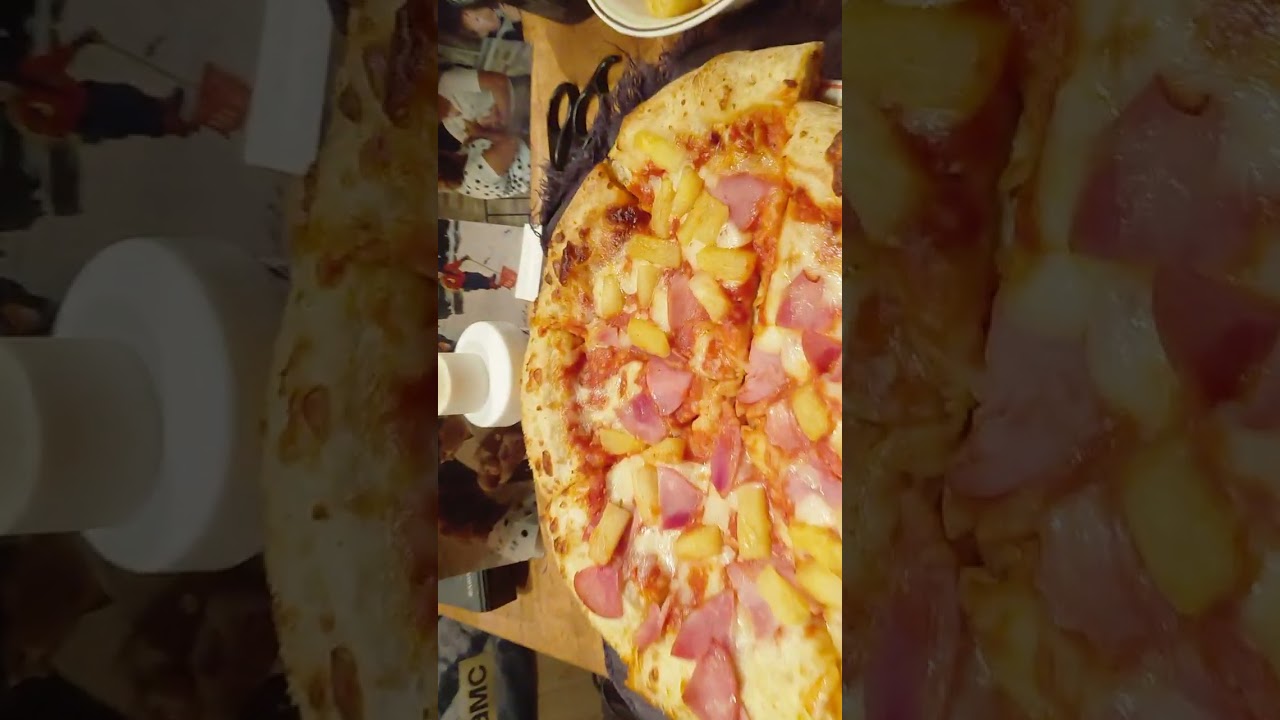 Yummy delicious pizza tater tots last night's dinner emie ❤️🇵🇭❤️🇵🇭❤️