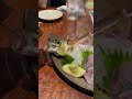 鯵の活き造りに醤油をかけてみたら