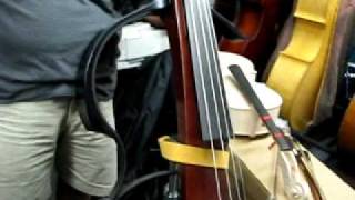 01-30-10 Erich Parungao FMI Bass Shop playing a Yamaha SV100 Silent Bass