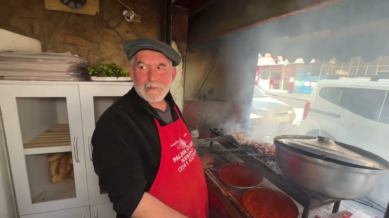 K.Maraş Serintepe Cami Yanında Paldır Küldür Kebapçı Metin Baba…🤗🤗
