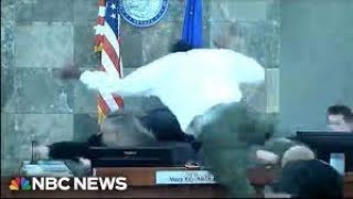 Video shows moment Las Vegas judge gets attacked during sentence hearing | Reaction video