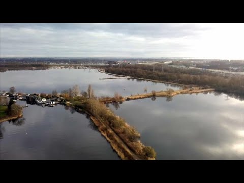 Video: Schwimmende Öko-Häuser in den Niederlanden