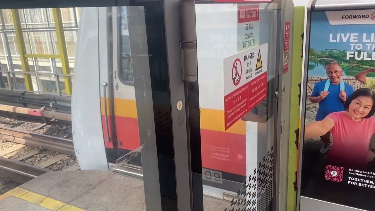[SMRT] Off-Peak hour trainspotting at Jurong East E and R151 815/816 from Jurong East to Woodlands