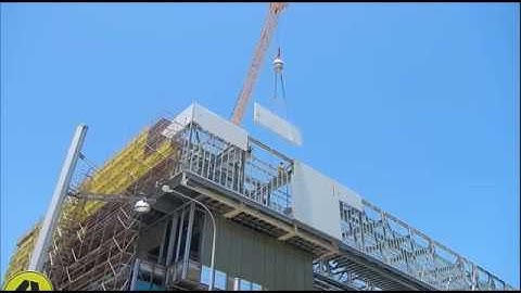 Roborigger Panels Installation Using Automated Wireless Rotation Device