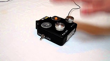 RC CIRCUIT BENT OPTO THEREMIN PULSE PATTERN DRONE SYNTHESIZER