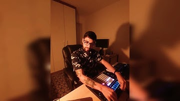 Progressive thing (minilogue XD & Ableton push 2)