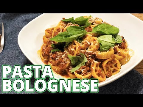 How to Make a Bolognese Pasta Sauce (comedy cooking)
