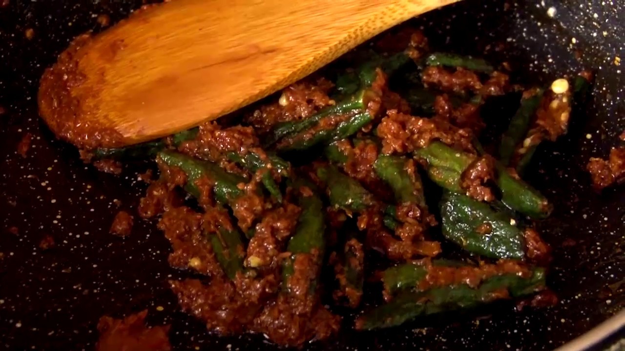 ये मसाला भिंडी खाकर उँगलियाँ भी चाट जाओगे I Masala Bhindi Recipe. | Deepti Tyagi Recipes