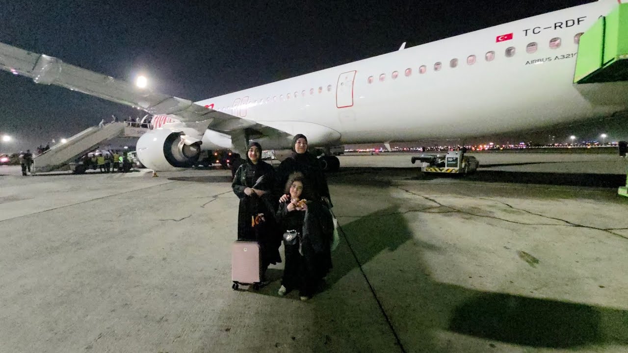 🌙للأسف، انتهت رحلتنا  مباركة، وقد حان وقت العودة إلى وطننا.🌙