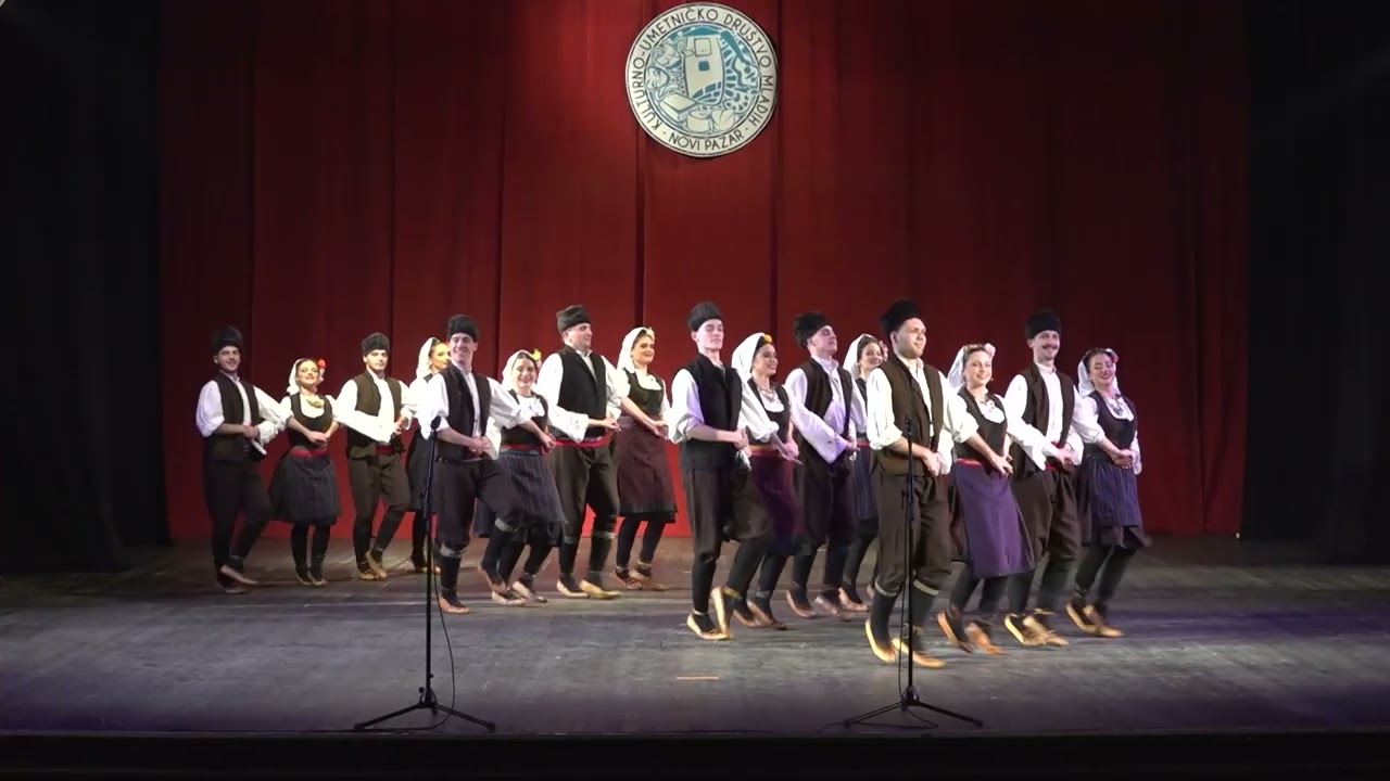 IZVOĐAČKI ANSAMBL KUD-a mladih Novi Pazar: IGRE IZ LESKOVCA