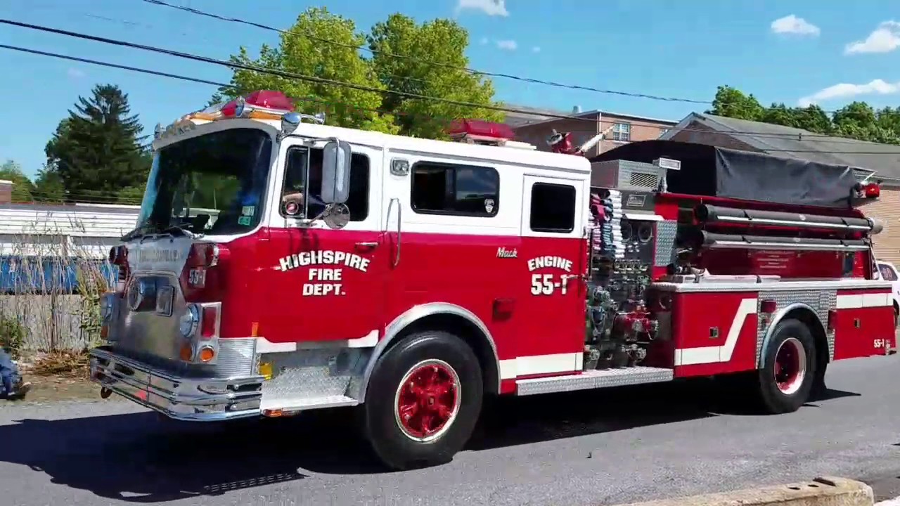 Apparatus Leaving LCFA Convention Lights and Sirens