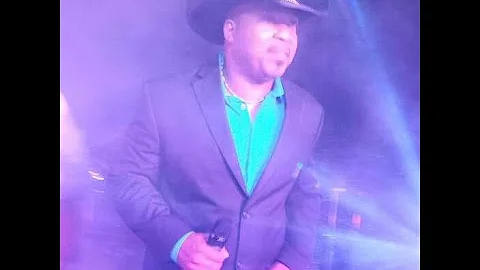 Marcus Daniels Y Algo Suave "Tu Calor" Official Mu...