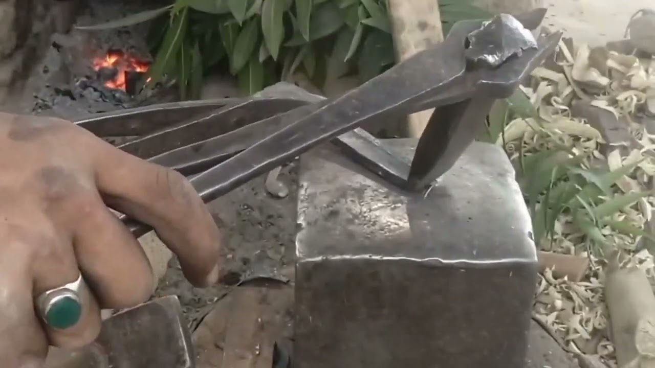 Blacksmith|| from Bearing cone to a useful tool make a iron cutting tool