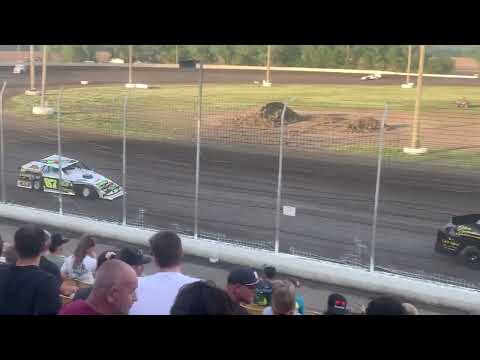 USRA Ironman B Modified hot laps group 1 Lakeside Speedway 