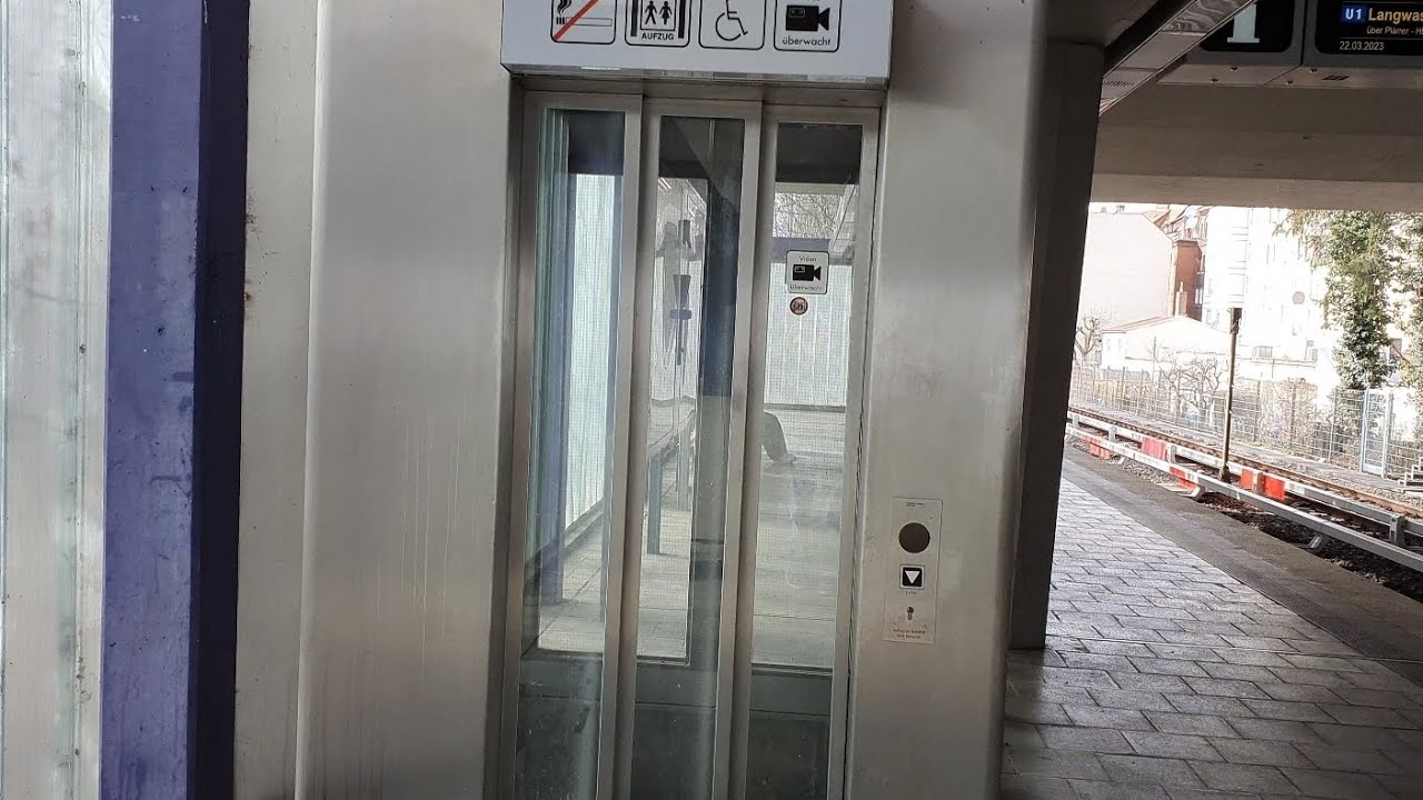 Schmitt + Sohn Hydraulik Aufzug vom Baujahr 1981 Am U-Bahnhof Stadtgrenze_4K