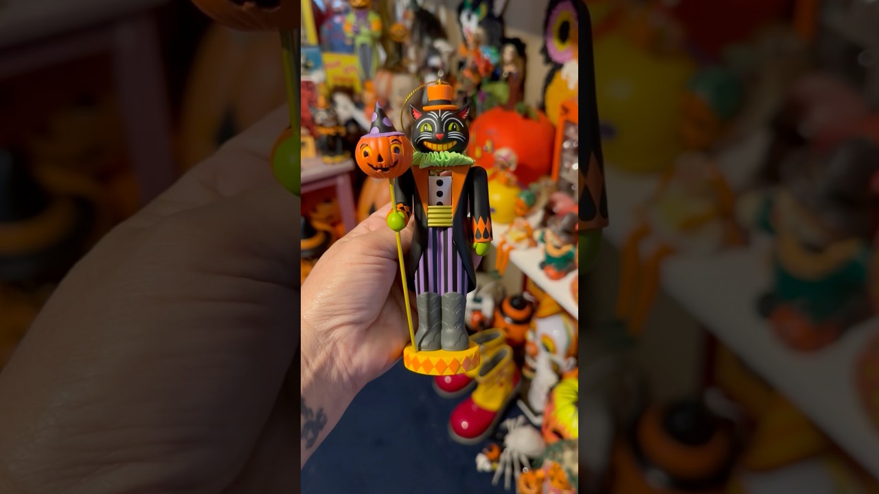 The new vintage Halloween inspired ornament has joined my collection 