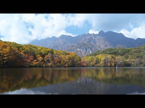 戸隠鏡池の紅葉 Kagami Ike Pond In Autumn Shot On Red One Youtube