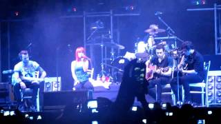 Misguided ghosts - Paramore in Peru 28.02.11
