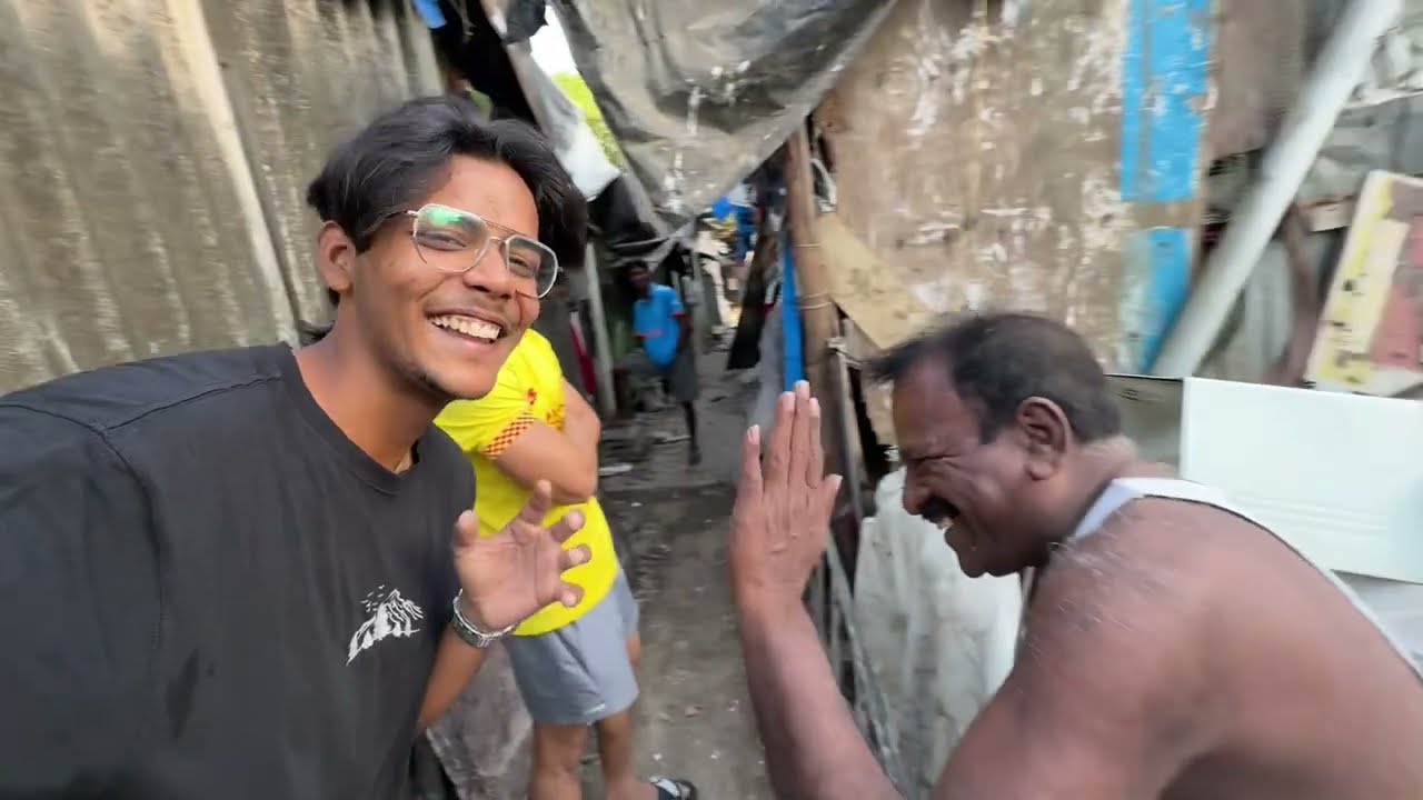 मुंबई झोपड़पट्टी की काली सच्चाई 😱|| Mumbai Life | Slum Life in Mumbai | slum Tour Of Mumbai | Mumbai