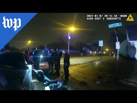 Video 4: tyre nichols surrounded by officers