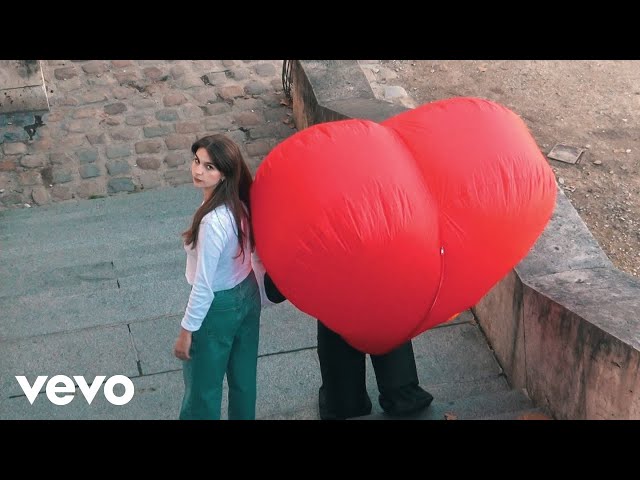 Adèle Castillon - C'est drôle (Clip officiel)