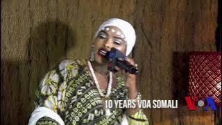 Cabdi hani iyo Xamda Queen Qalbiga Faraha iiga Daa Hees Cusub   VOA SHOW 2017