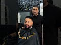 Mid fade y barba desvanecida
