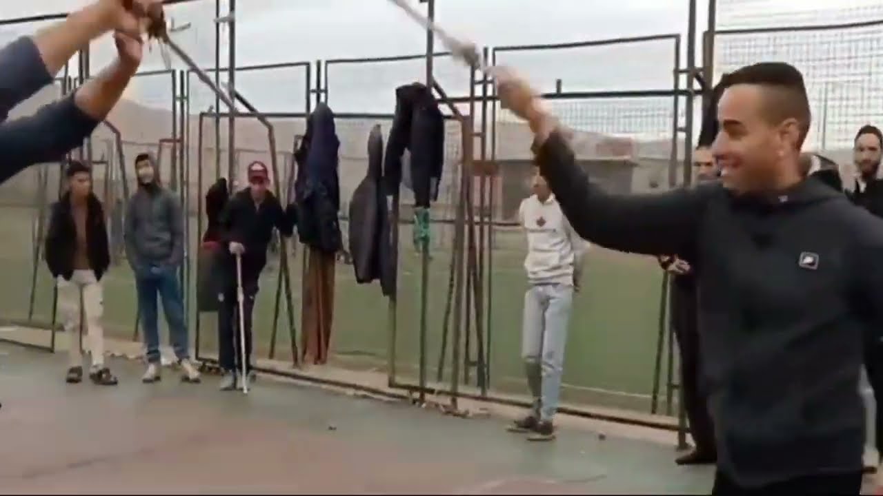 رياضة العصى التقليدية مع الشيخ الحناشي حفظه الله في حصة تدريبية