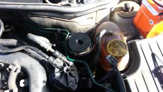 Geslagen vrachtwagen kort Haarzelf Vauxhall combo diesel 1700 di fuel filter change - YouTube