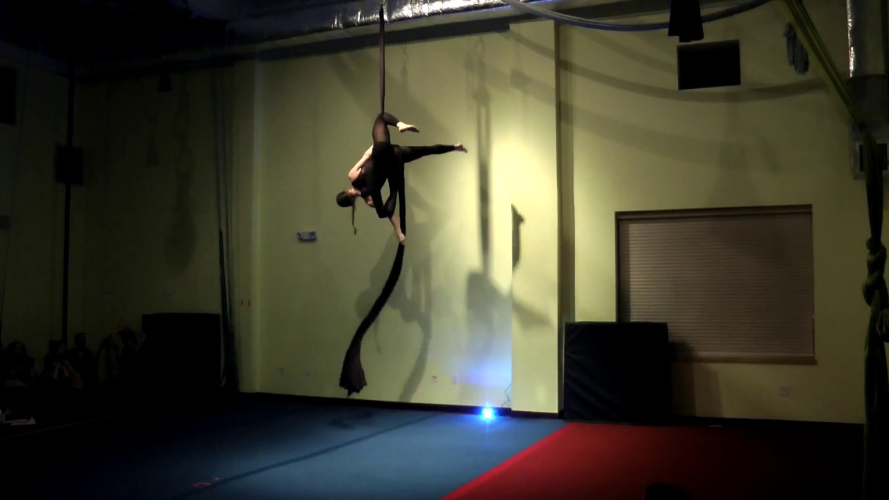 Holly Gilligan - Aerial Silks - Air Temple Arts