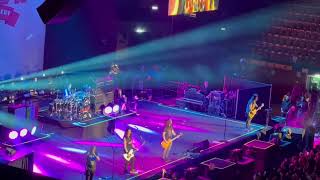 SLASH FT MYLES KENNEDY & THE CONSPIRATORS - "FILL MY WORLD"  LIVE 22-04-2024 MILAN ITALY